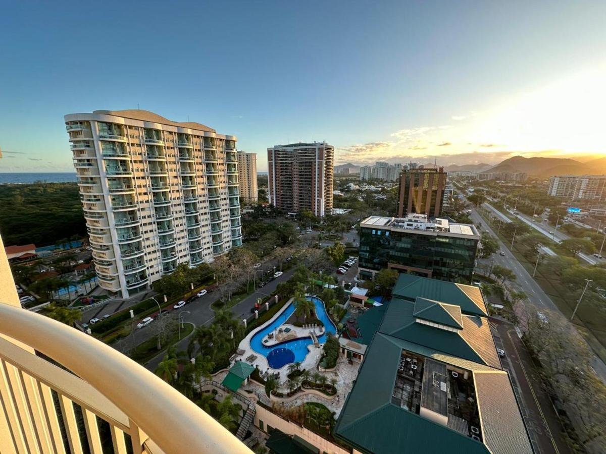 Flat Com Vista Panoramica -15- Na Barra Da Tijuca - Estacionamento Gratuito - Frigobar - Ar Condicionado - Piscina - Academia - Balsa Para Praia Gratis - Varanda - Vista Parcial Mar E Lagoa ริโอเดจาเนโร ภายนอก รูปภาพ