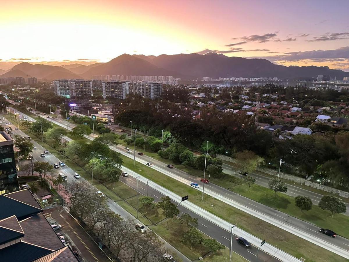 Flat Com Vista Panoramica -15- Na Barra Da Tijuca - Estacionamento Gratuito - Frigobar - Ar Condicionado - Piscina - Academia - Balsa Para Praia Gratis - Varanda - Vista Parcial Mar E Lagoa ริโอเดจาเนโร ภายนอก รูปภาพ