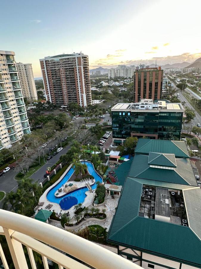 Flat Com Vista Panoramica -15- Na Barra Da Tijuca - Estacionamento Gratuito - Frigobar - Ar Condicionado - Piscina - Academia - Balsa Para Praia Gratis - Varanda - Vista Parcial Mar E Lagoa ริโอเดจาเนโร ภายนอก รูปภาพ